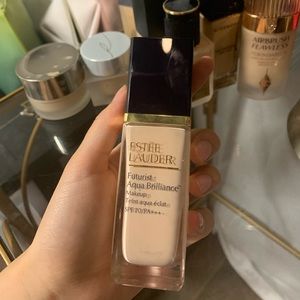 Estée Lauder futurist Aqua brilliance foundation